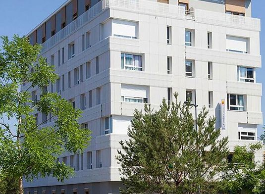 NEHÔ Suites Porte de Geneve